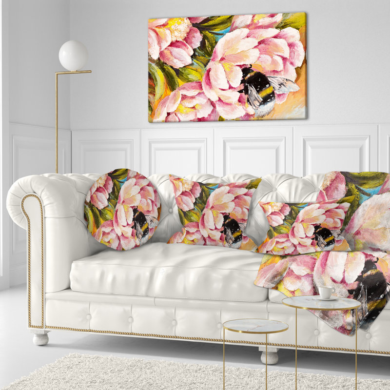 Abeille florale assise sur un coussin floral, 18 po x 18 po, Coussin décoratif