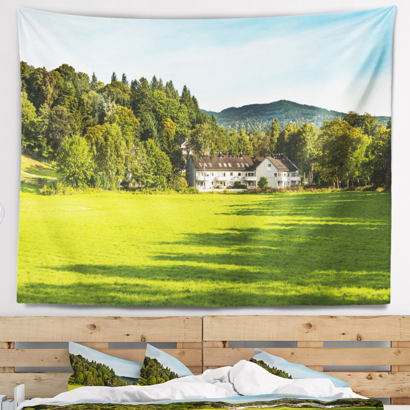 Campagne dans un tapisserie de jardin seul, H 78 po x l 92 po
