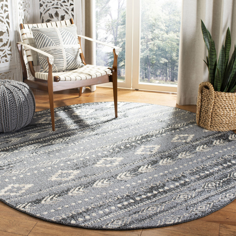Shiflet Performance Southwestern Rug, Round 6'7"