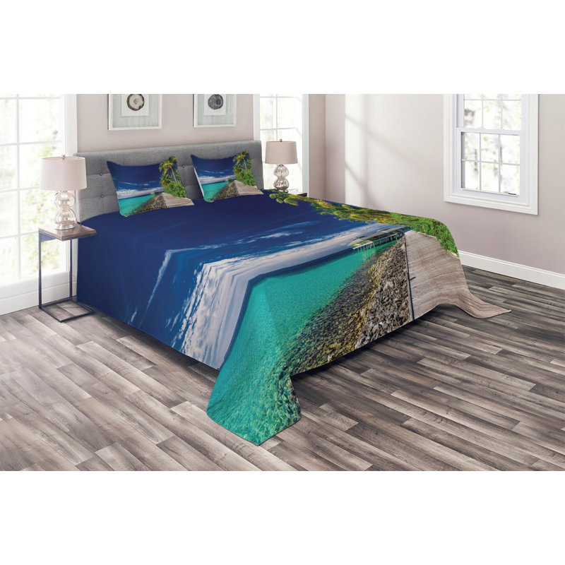 Hypnotic Coastal Coverlet, King Bedspread + 2 Shams