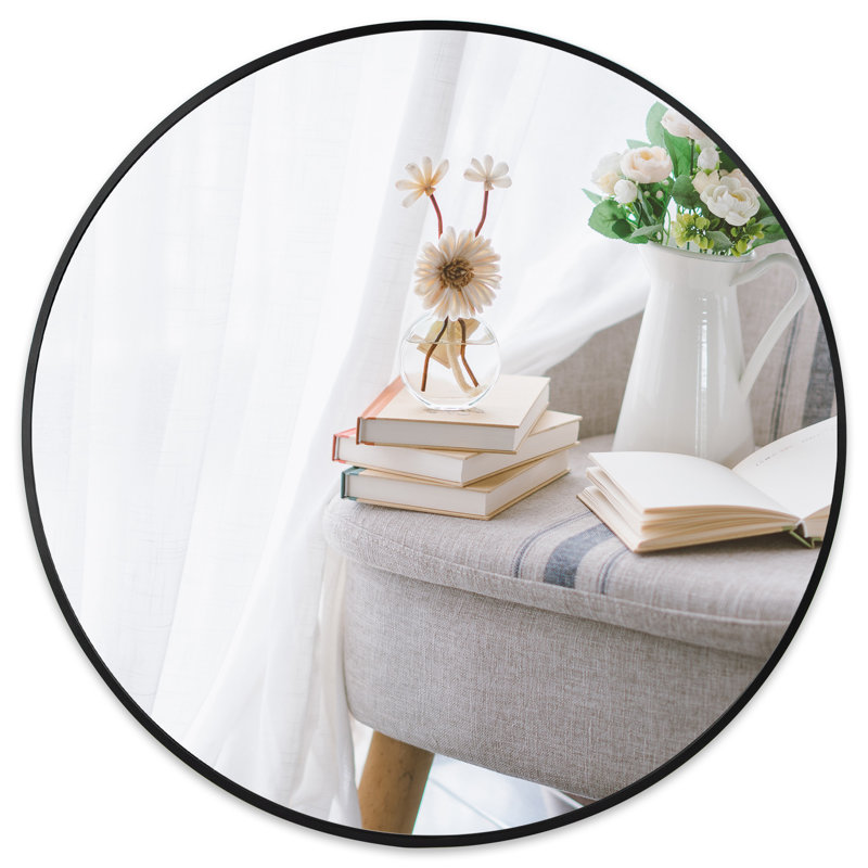 Sussy Metal Round Mirror, 24" x 24", Gold