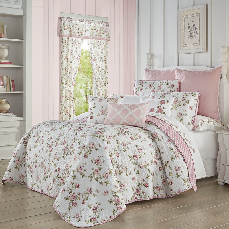 Rosemary Quilt Set, Full Quilt + 2 Standard Shams, White/Pink/Sage