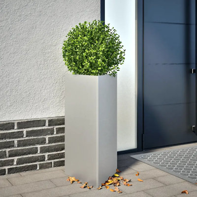 Clinty Metal Elevated Planter
