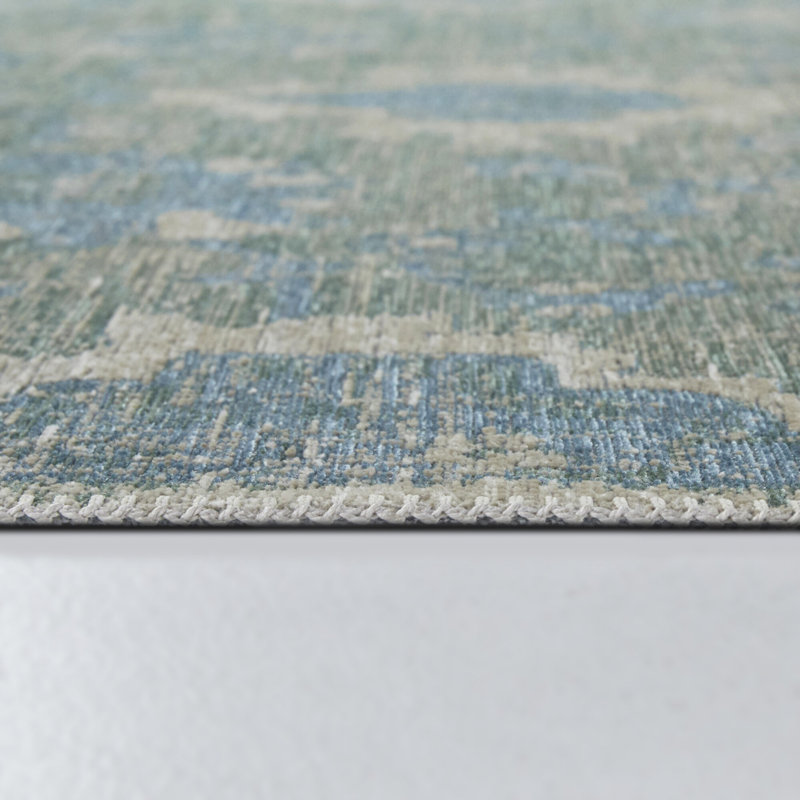 Tapis bleu rectangulaire recyclé tissé à la machine Sarteis, Rectangle 5 pi 3 po x 7 pi