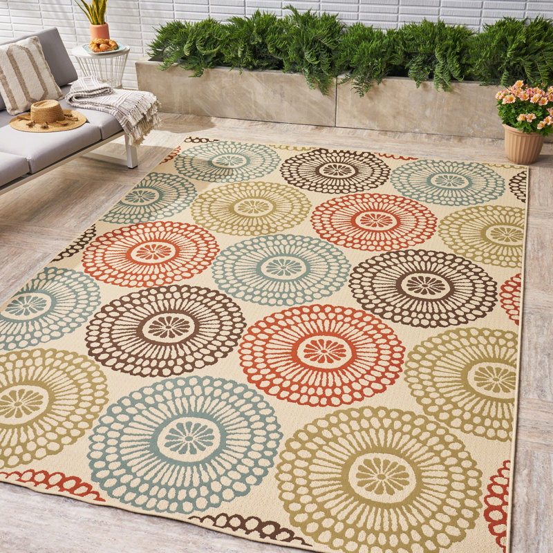 Tapis intérieur / extérieur beige / ivoire à motif floral Lecuyer, Rectangle 5 pi 3 po x 7 pi 6 po
