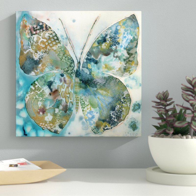 «Lucky Moth I», impression sur bois, H 37 po x l 37 po x P 1,5 po, Toile avec cadre noir, Pas de tapis