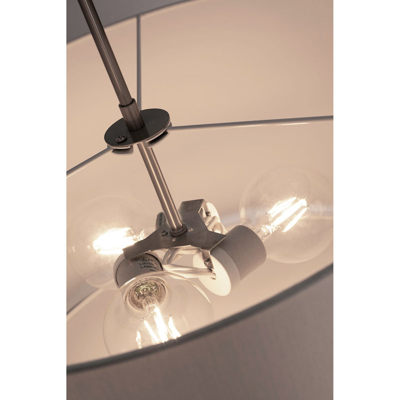 Lustre à abat-jours cylindrique à trois lumières