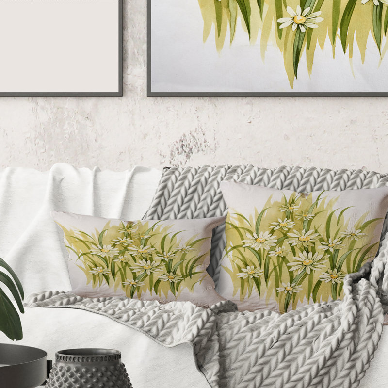 Carré, fleurs de prairie blanches - coussin décoratif traditionnel, 16" x 16"