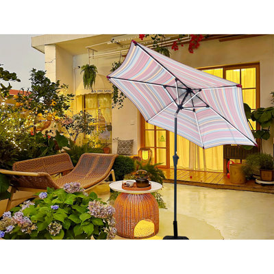 Parasol d'extérieur de 9 pi avec rayures rouges, éclairage à DEL solaire, 6 nervures en acier, manivelle, inclinaison à bouton-poussoir, évent de 40 po et plus, 180 g / m², poteau de 1,49 po pour parasol rond Garden Relax, fonctionnement facile,