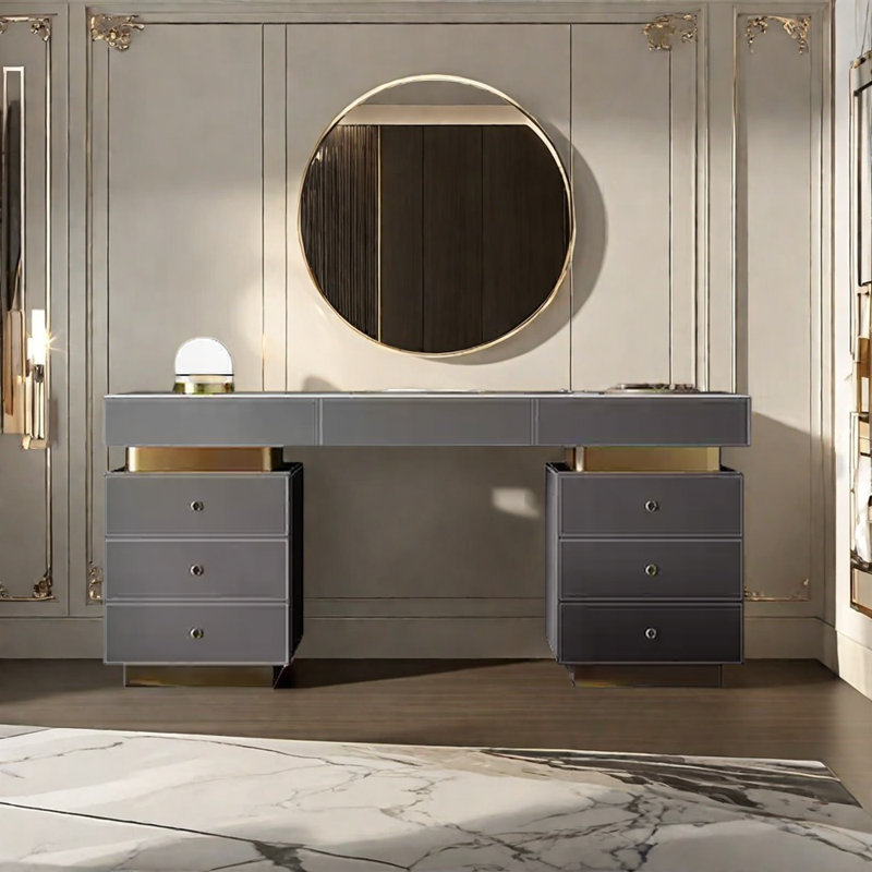 Hinz, Dark Gray