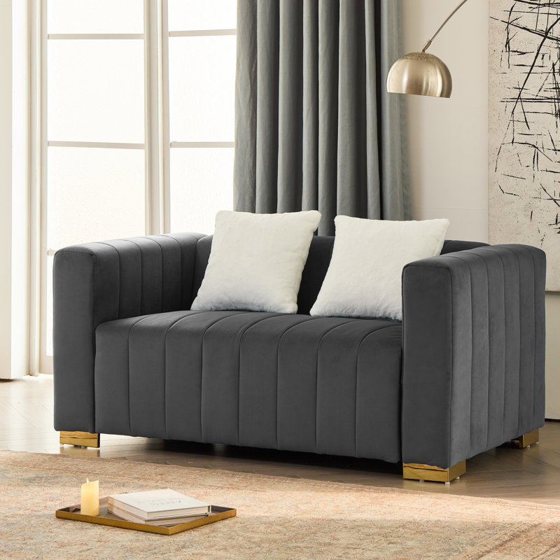 Causeuse à accoudoirs carrés en velours 62,6 po avec 2 coussins Clifford, Doré, Gris, H 27,56 po x l 62,6 po x P 33,86 po