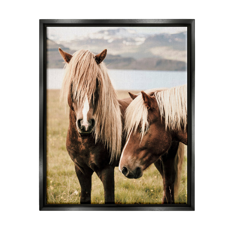 «Union Rustic Brown Horse Duo», art mural encadré par Krista Broadway, H 21 po x l 17 po x P 1,7 po