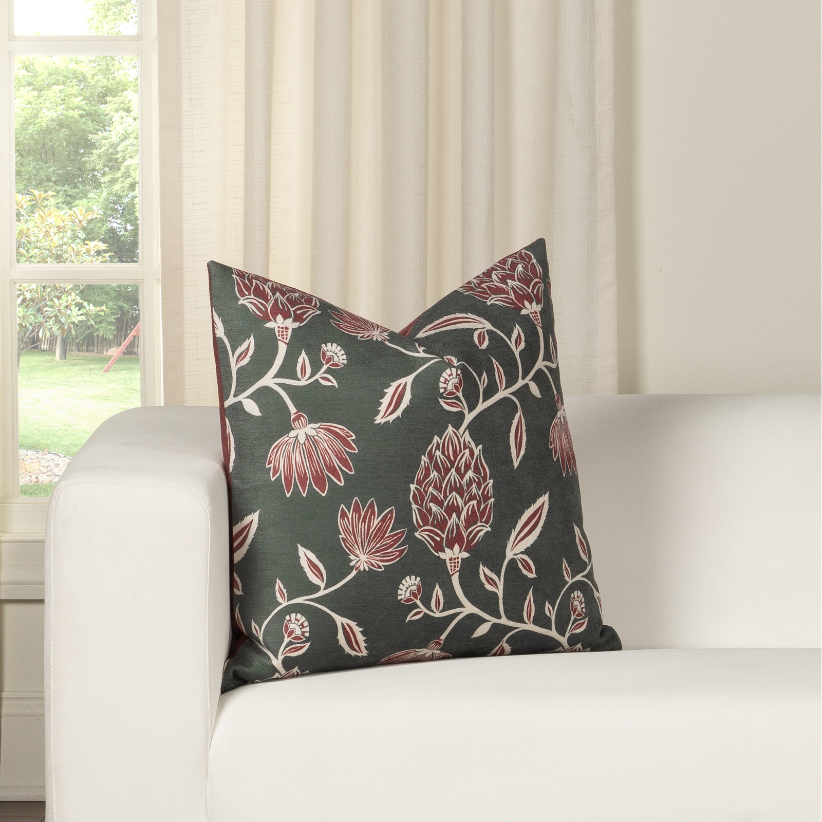 Frony 20" x 20" Throw Pillow, Red