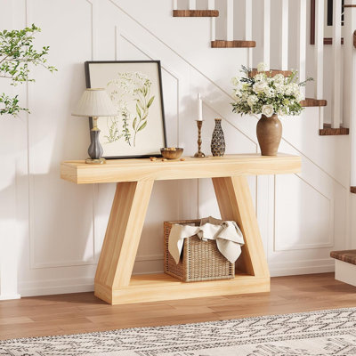 Table basse trapézoïdale de style campagnard à deux niveaux avec étagères de rangement ouvertes, table basse étroite et longue en bois de 140 cm (55 po), meuble télé trapézoïdal pour salon, table d'entrée trapézoïdale pour couloir, porche, entrée, couleur naturelle