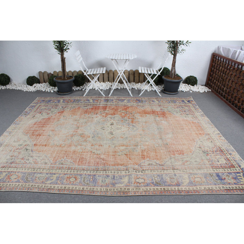 Tapis turc rétro de couleur orange Anatolian pour le salon ou le salon avec un design oriental décoratif