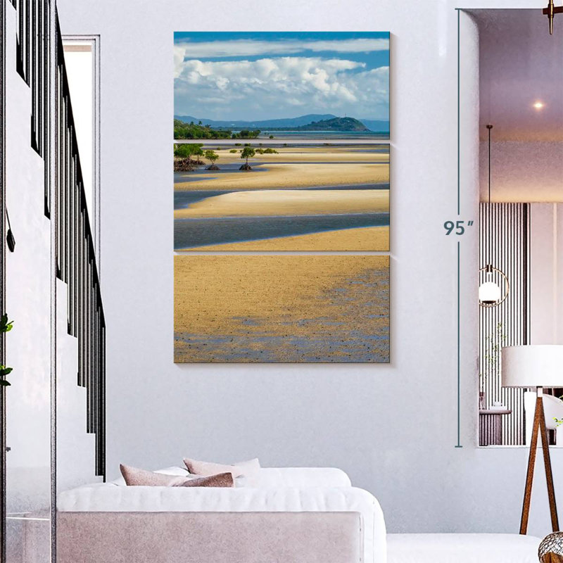 Gillard, Queensland's Sandy Coast, H 74 po x l 48 po