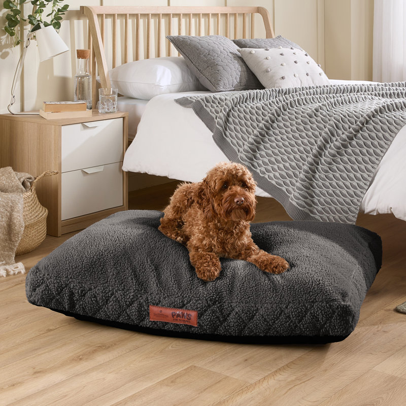 Slumberdown Paws for Slumber Machine Washable Cushioned Sherpa Pet Bed, Large (41-70 lbs), Black