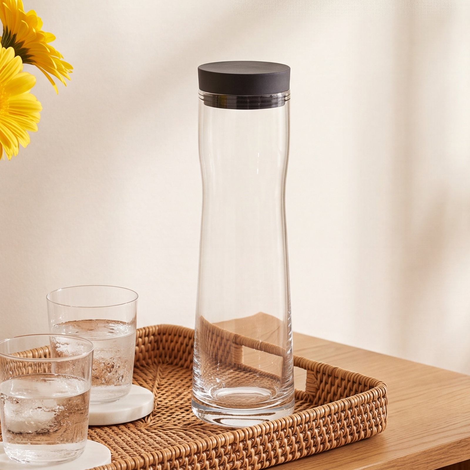 Splash Glass Water Carafe, Magnet-Charcoal