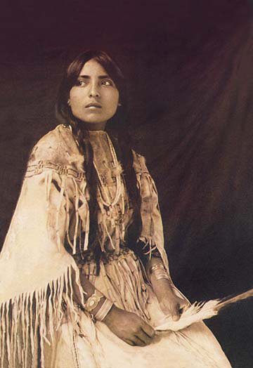 «A Warrior Bride» par Carl and Grace Moon, reproduction de photo, H 42 po x l 28 po x P 1,5 po