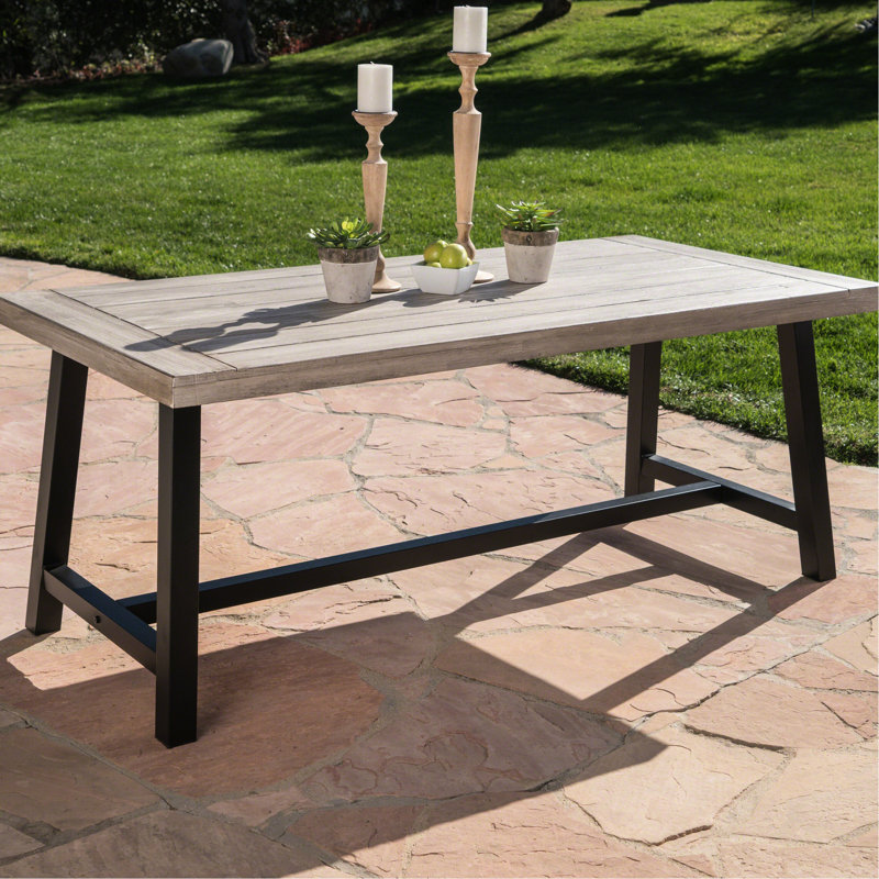 Table de salle à manger rustique d'extérieur en bois avec structure en métal noir, lambris, durabilité haut de gamme, H 29,5 po x l 70 po, P 34,69 po, charge de 300 lb de finition sablée, idéale pour une utilisation, capacité