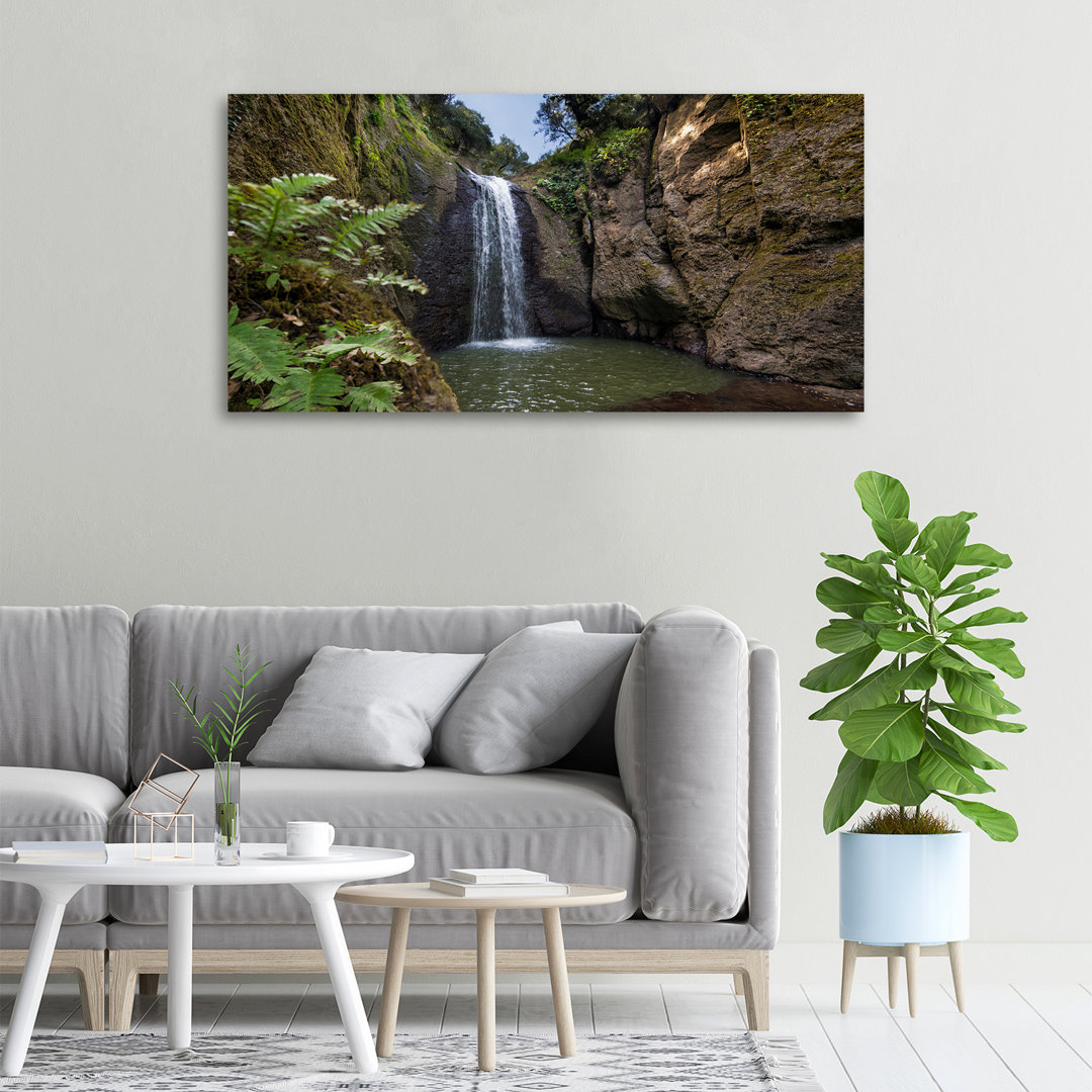 Wasserfall auf Sardinien - Leinwanddrucke auf Wrapped Canvas