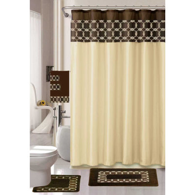 Chanee 18 Piece Embroidery Bath Set + Hooks