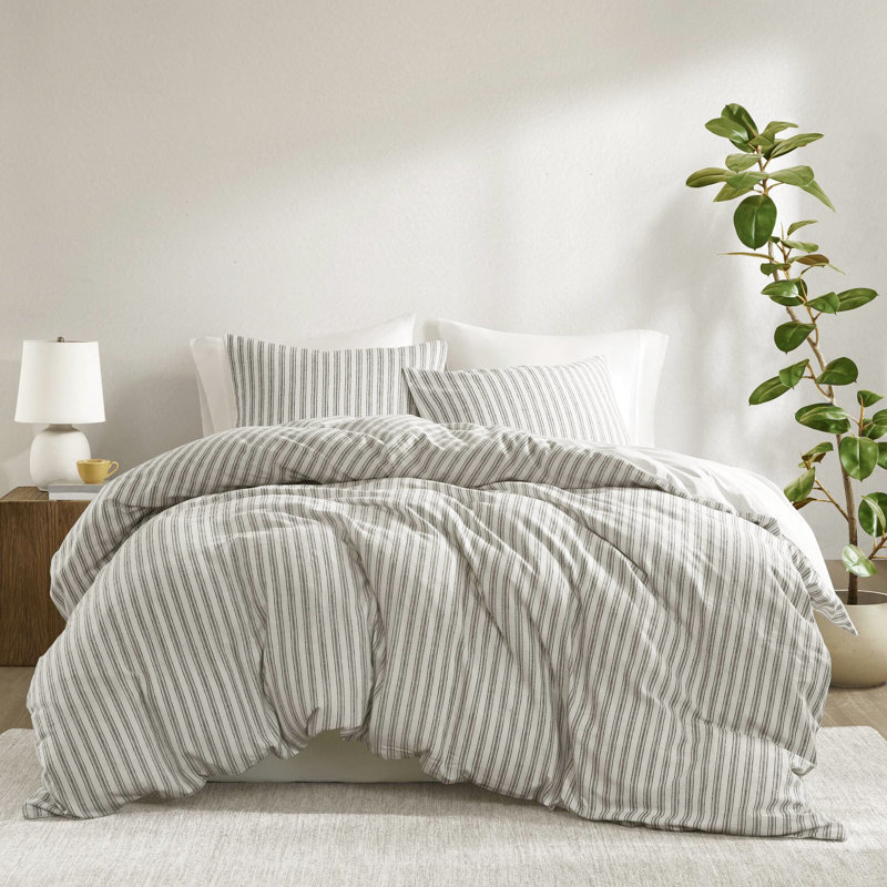 48f-f3cf-1fdd7 Comforter