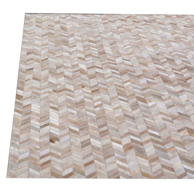 Mosaic Leather Cowhide Chevron Area Rug in Light Beige, Rectangle 8' x 11'