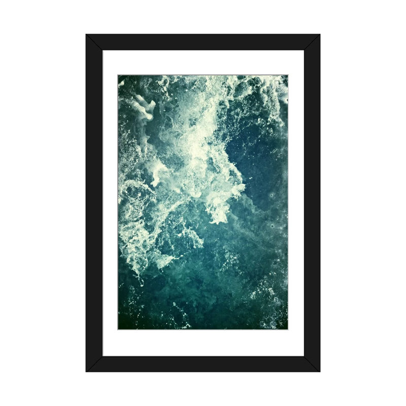 «Water III», reproduction d'art sur toile, H 32 po x l 24 po x P 1 po, Papier d'art encadré noir, Blanc