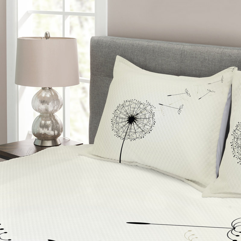 Aedyn Black/White Microfiber Bedspread Set, 220 x 264 cm