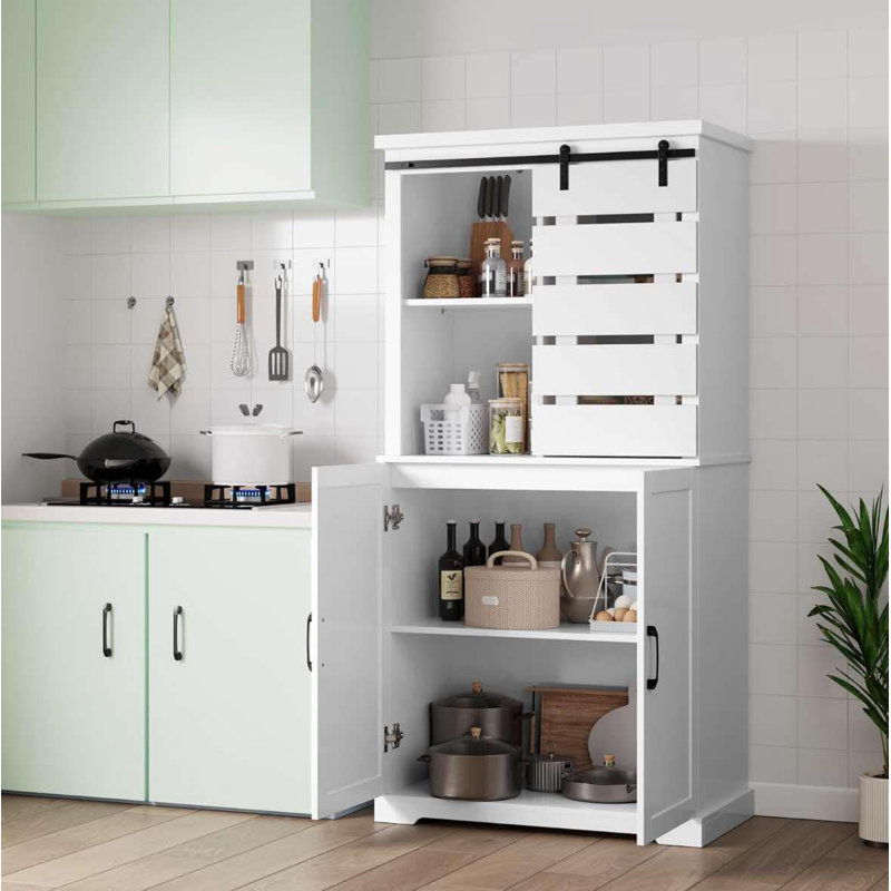 Armoire de rangement de style campagnard de 63,5 po de hauteur.