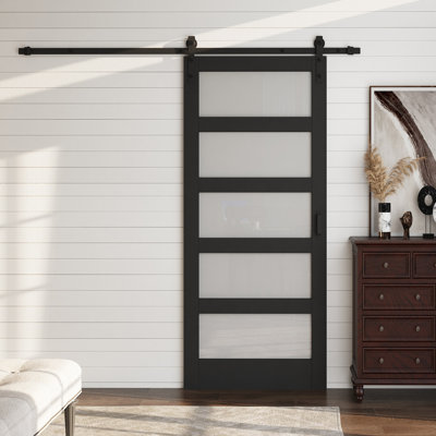Porte de grange coulissante noire à 5 carreaux en verre trempé dépoli, 84 po H x 48 po L, avec trousse de quincaillerie d'installation et fermeture amortie (1 porte)