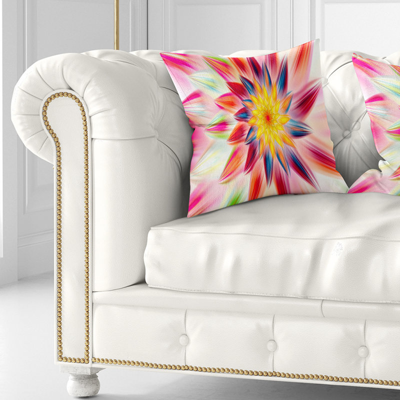 Pétales de fleurs roses dansant - coussin imprimé floral, 16 po x 1 po, Coussin décoratif