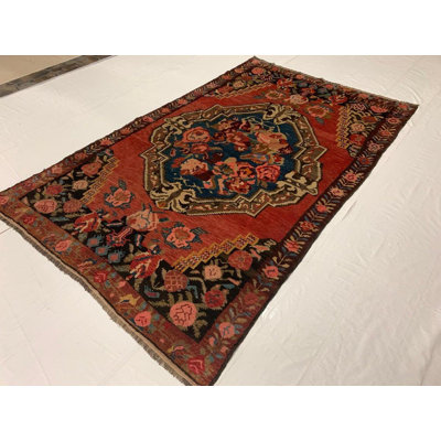 Tapis carabag anatolien 4 pi 6 po x 7 pi 4 po