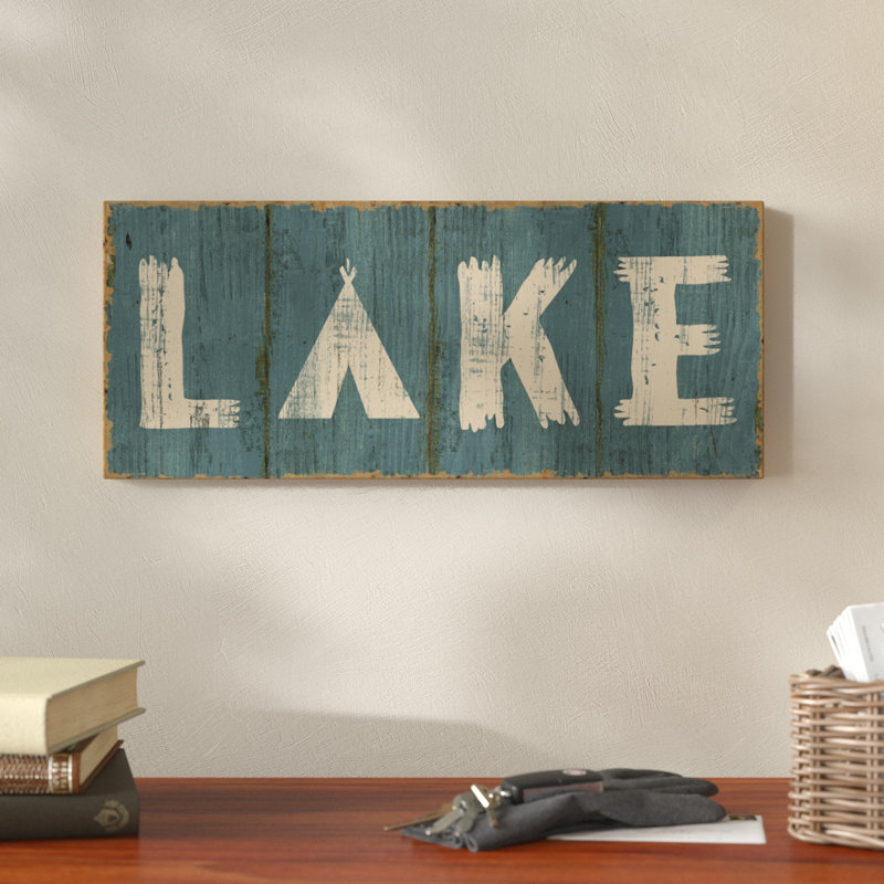«Lake Lodge V Blue», art textuel sur toile tendue, H 20 po x l 47 po x P 2 po