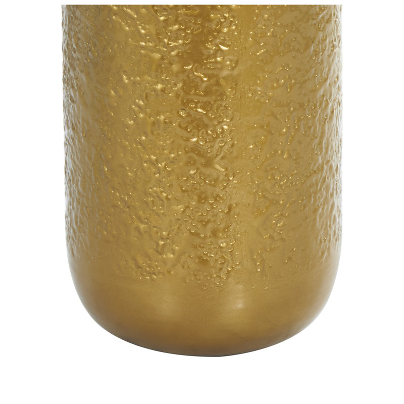 Vase de table en métal Tawain, H 19 po x l 9 po x P 9 po
