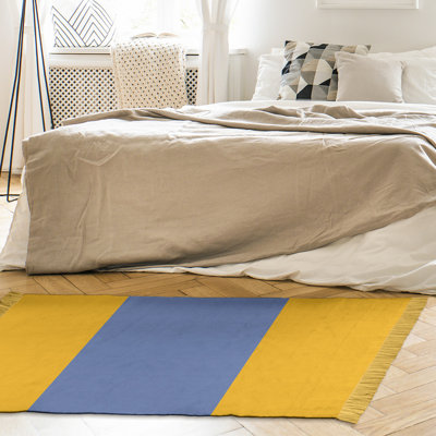 Tapis à rayures jaune/bleu 4,6 pi x 5,5 po