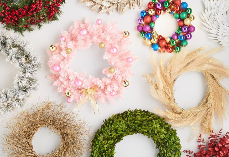 Christmas Wreaths for Every Style & Space