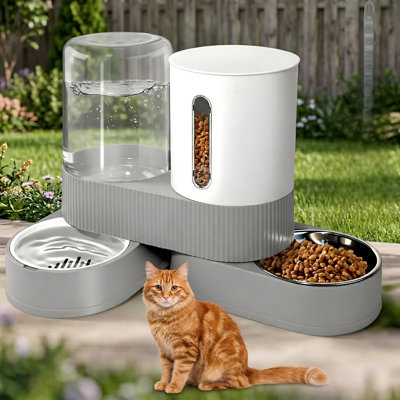 Mangeoire et abreuvoir 2-en-1 alimentés par gravité pour chats et chiens, 304 bols en acier inoxydable, base rotative à 360 °, distribution automatique de nourriture sèche de 2,4 L et d'eau de 2,6 L, pour petits / moyens animaux de compagnie, gris