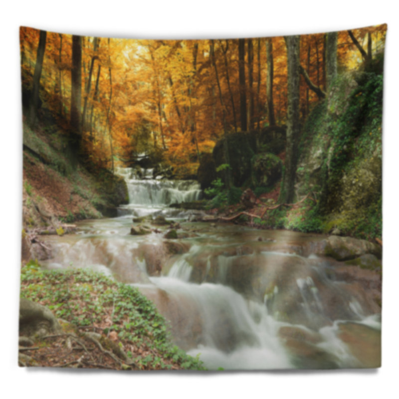 Cascade forêt paysage avec tapisserie jaune et suspension murale, H 68 po x l 80 po