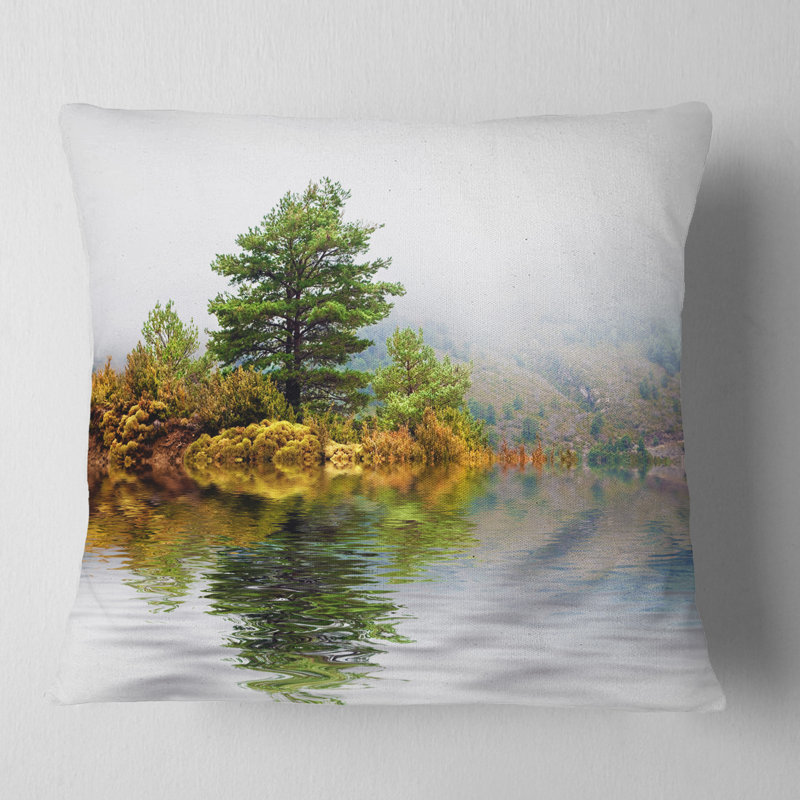 Coussin décoratif paysage avec pin, H 16 po x l 16 po