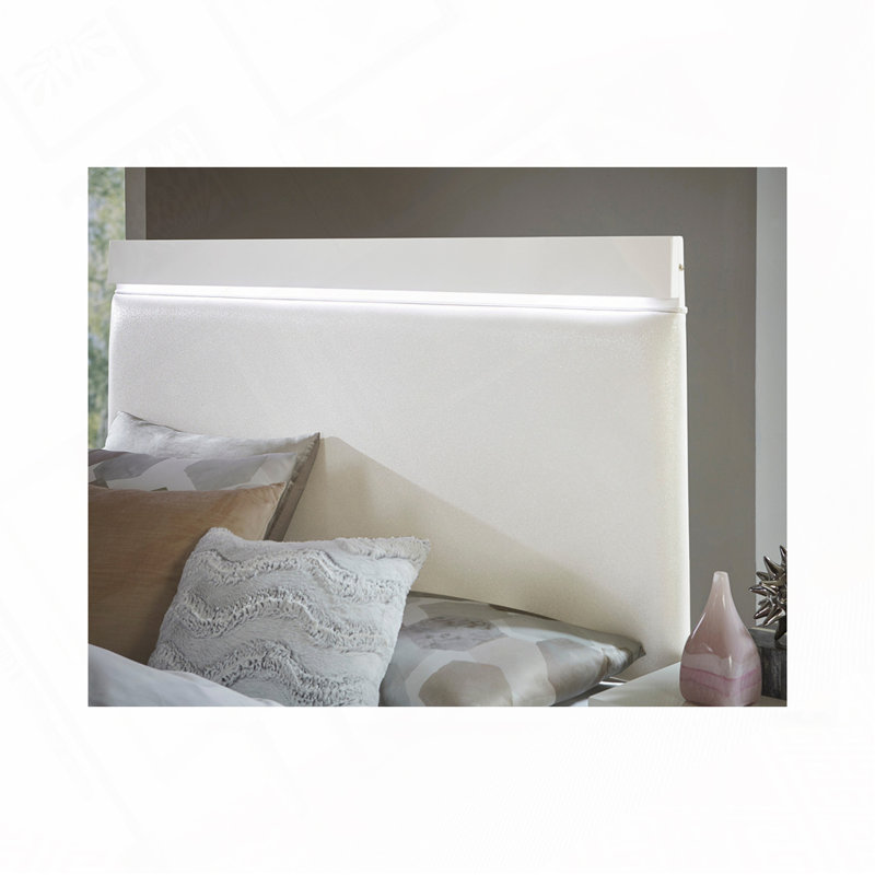 White Bed, Full