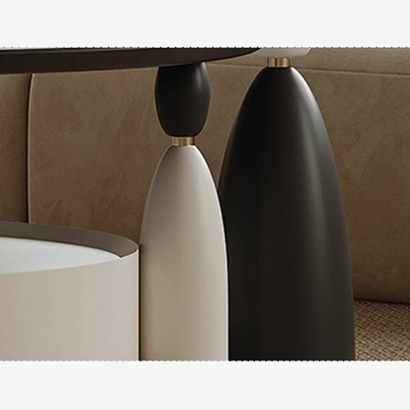 Table basse moderne avec finition piano