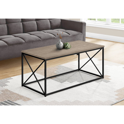 Table basse de salon contemporain avec plateau stratifié taupe et pieds rectangulaires en métal noir, décor assorti