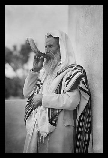 Rabbin soufflant le shofar-reproduction de photo, H 42 po x l 28 po x P 1,5 po