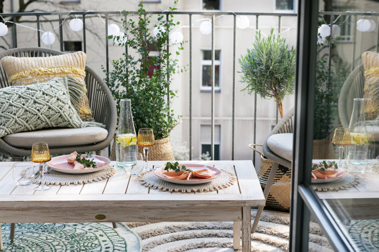 how to makeover a small balcony