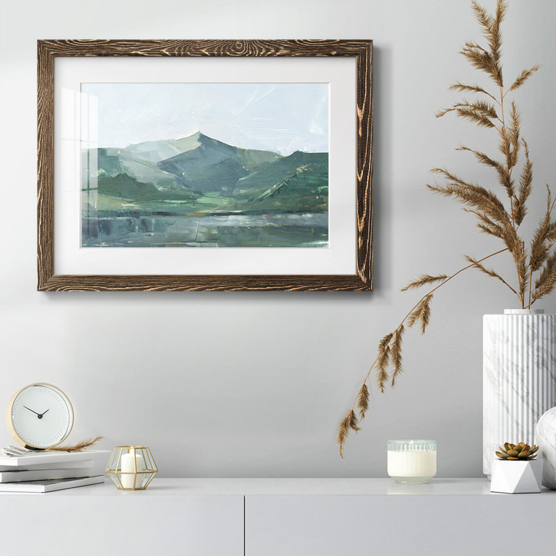 Green Grey Mountains I, reproduction d'art encadrée, Noyer, H 14 po x l 20 po x P 1,5 po