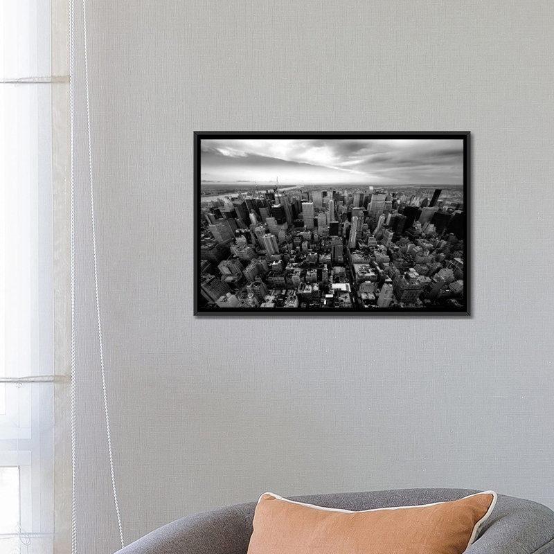 « new york city uptown » par nina papiorek, reproduction de photo sur toile tendue, H 18 po x l 26 po x P 0,75 po