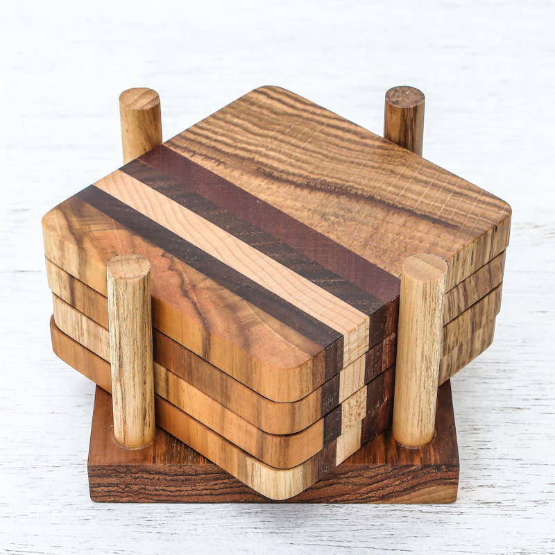 Ensemble de sous-verres à rayures en bois avec support