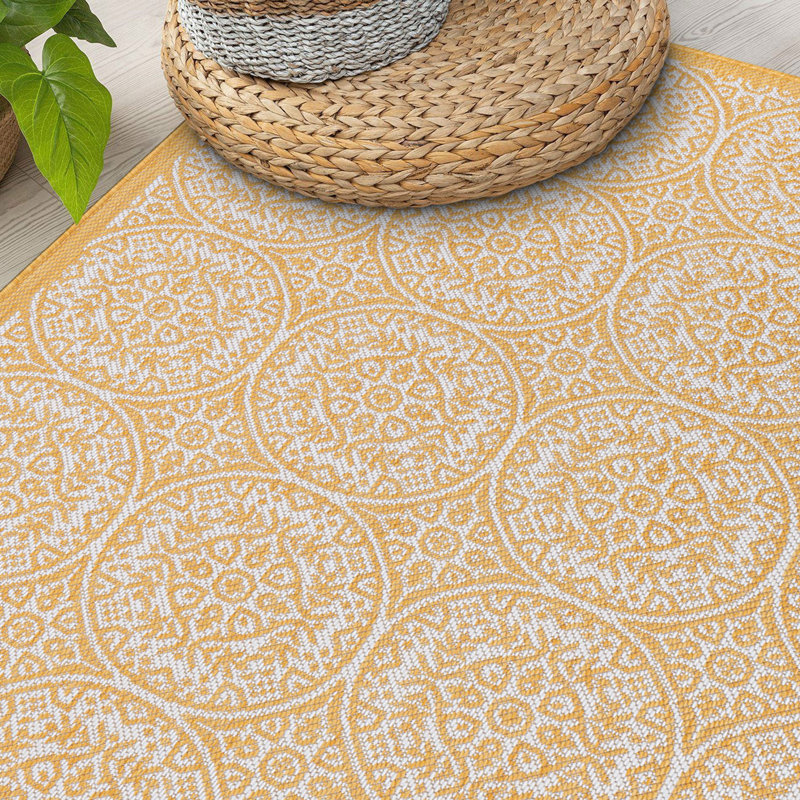 Marceia Geometric Yellow / Cream Indoor / Outdoor Area Rug, Rectangle 5' x 7'